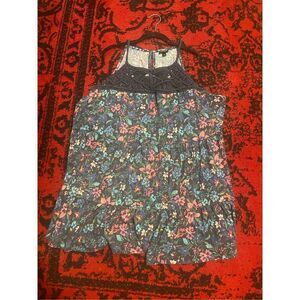 Womens TORRID Floral TOP SHIRT SZ 5